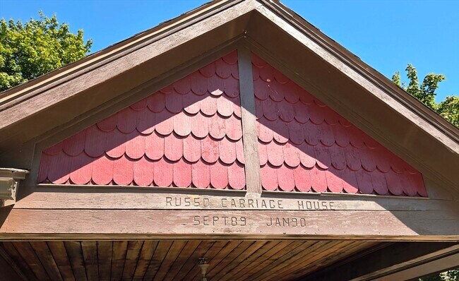 Photo - 313 Maple St Unidad Carriage