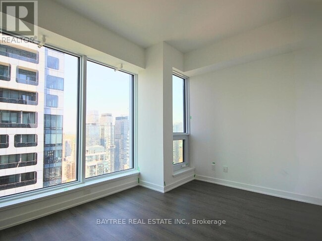 Photo - 8 Wellesley St E Unit 3106