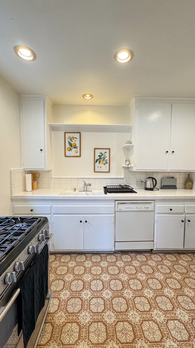 Photo - 5732 W 85th Pl