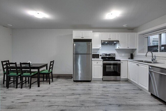 Photo - 24292 101A Av