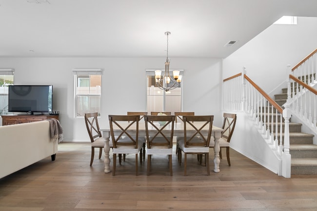 Photo - 7264 Wembley St