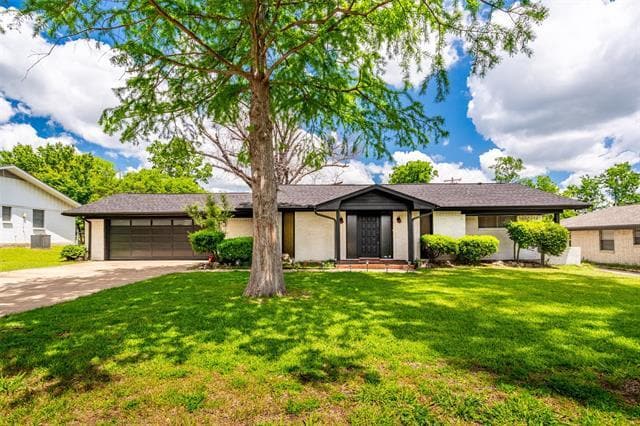 Photo - 2316 Watchill Dr