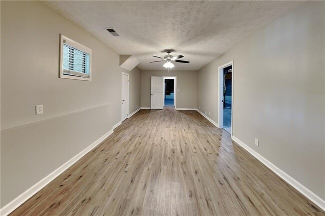Photo - 3753 Memorial Pkwy NW