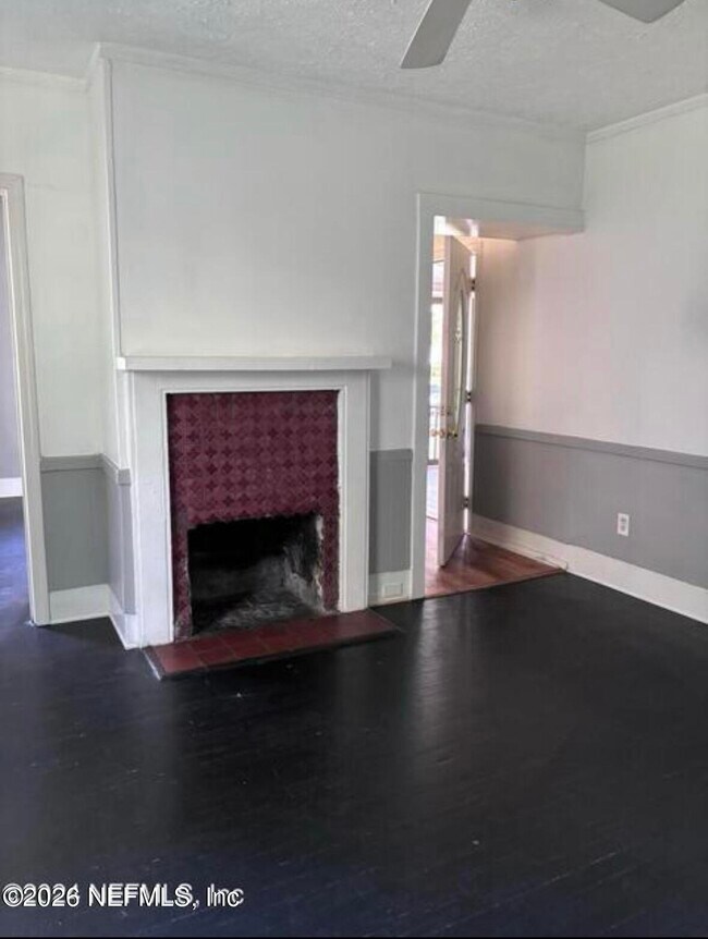 Photo - 2798 Herschel St