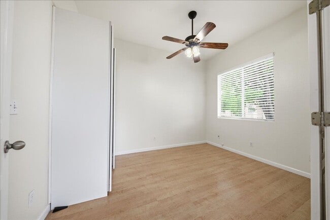 Photo - 3618 Anthea St