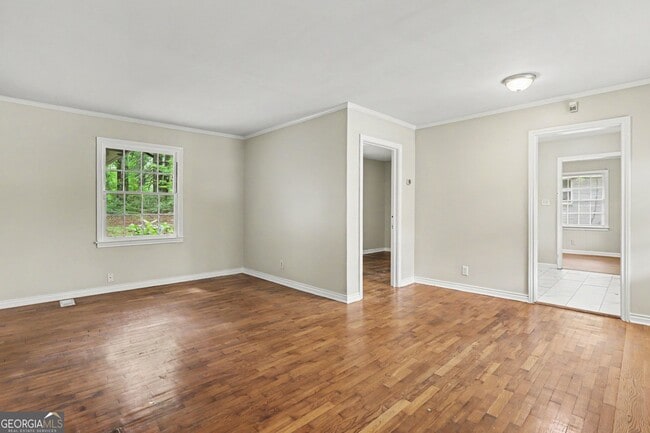 Photo - 3743 Poplar Dr