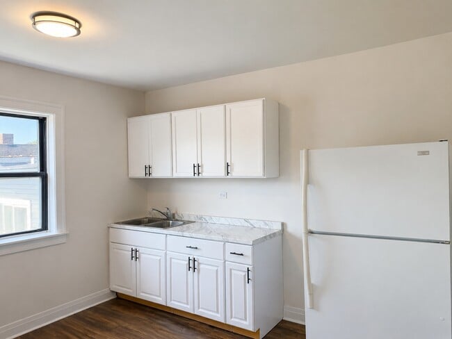 Photo - 7351 N Damen Ave Unidad 19