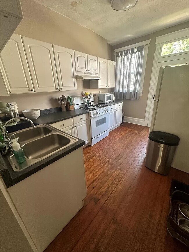 Photo - 506 E 21st St