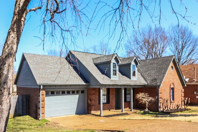 Photo - 7856 Deer Cove