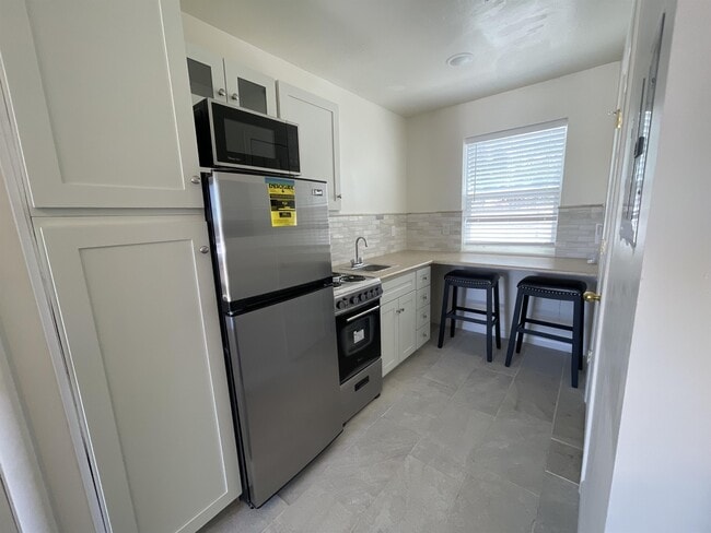 Photo - 1105 S State St