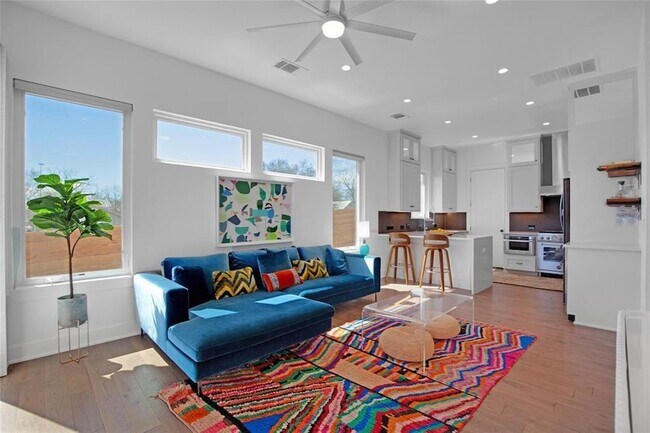 Photo - 4020 Valley View Rd Unit A