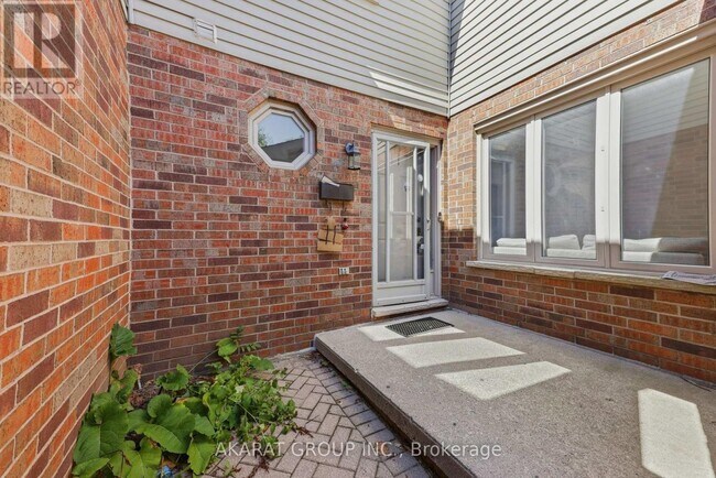 Photo - 70 Sunnyside Dr