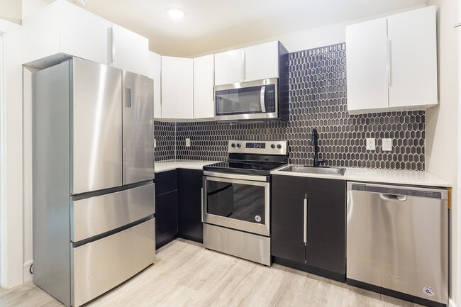 1414 Bennett