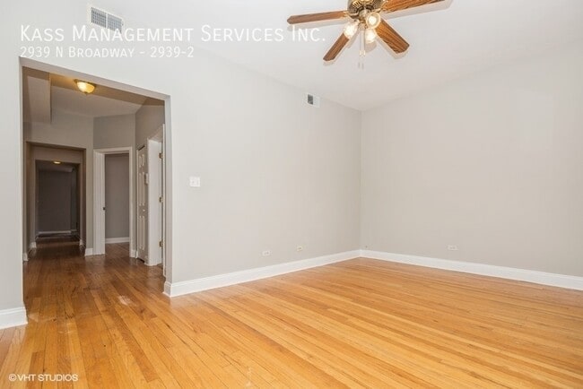 Building Photo - 2939 N Broadway Unit 2939-2