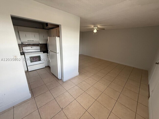 Building Photo - 6675 W 4th Ave Unit 402