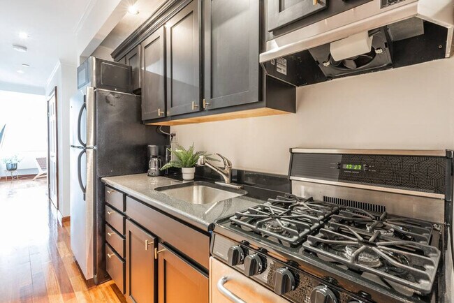 Photo - 209 W 20th St Unit ID1013659P