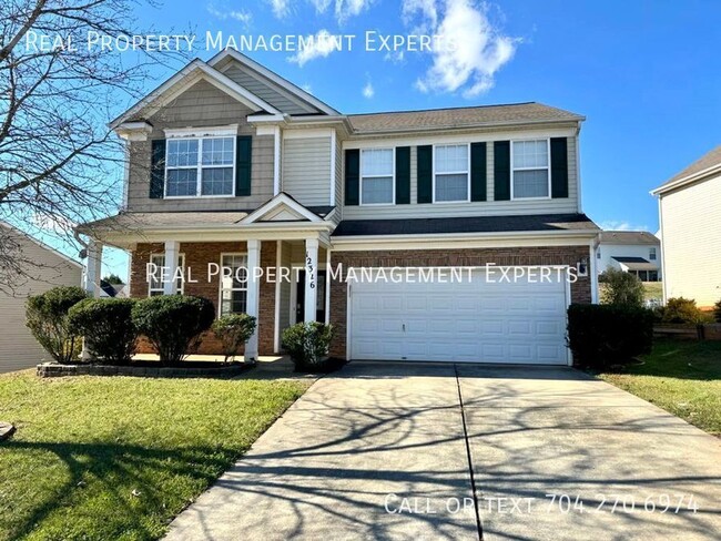 Beautiful 4BR/2.5BA Home in Charlotte! - Beautiful 4BR/2.5BA Home in Charlotte!