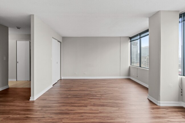 Photo - 99 E 13th St