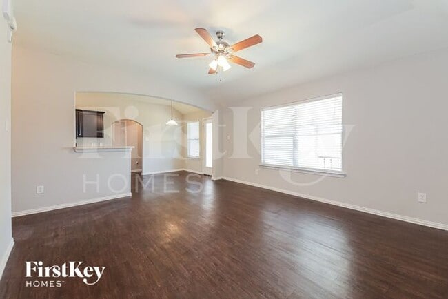 Photo - 260 Meadowcrest Dr