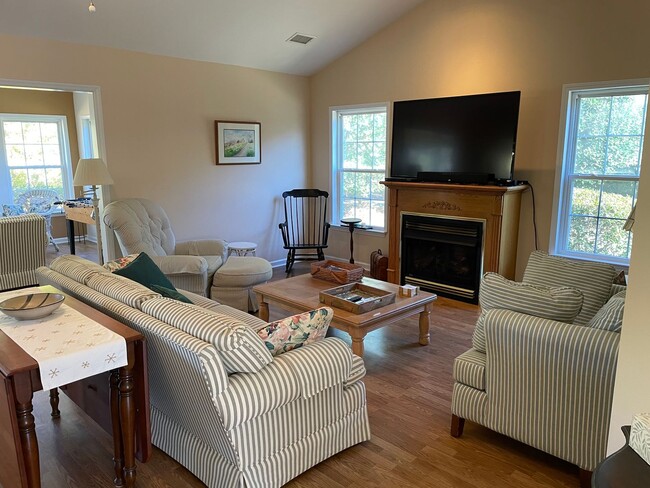 Photo - Fully Furnished House In Sandpiper Bay