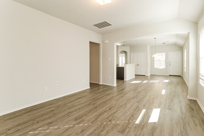 Photo - 2512 N Lina Ct