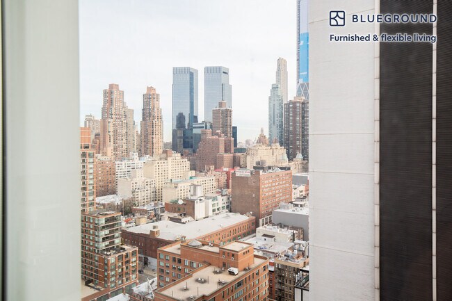 Photo - 550 W 54th St Unidad FL27-ID360