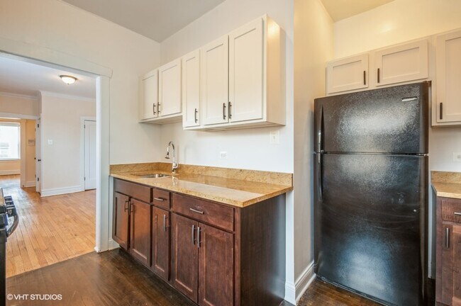 Photo - 4422 N St Louis Ave Unit 3A