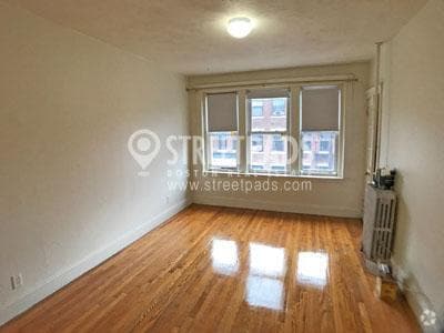 Building Photo - 2 bedroom in Boston MA 02135 Rental