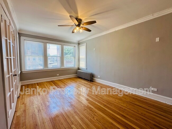Photo - 644 N Mayfield Ave Unit 2