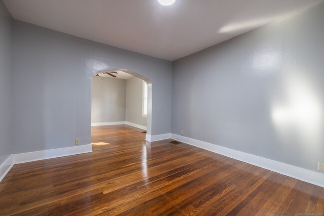 Photo - 216 Howard Ave