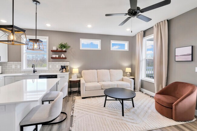 Photo - 214 Great Loop E Dr Unidad 2B