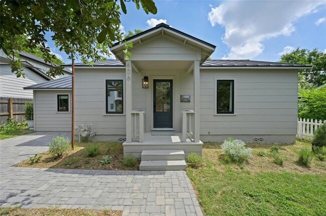 Photo - 406 W 55th St Casa