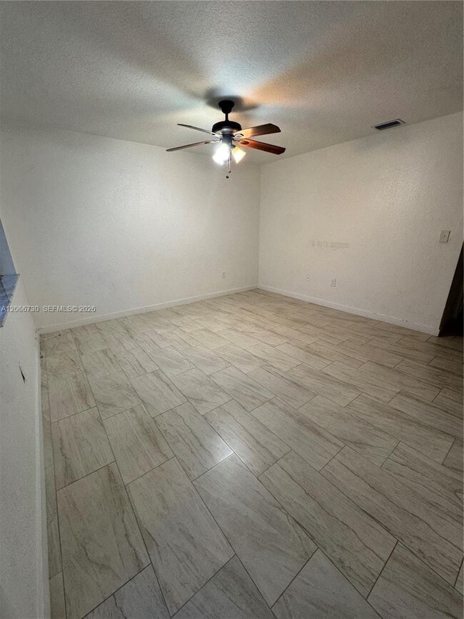 Photo - 2124-2126-2126 Thomas St Unit 2126