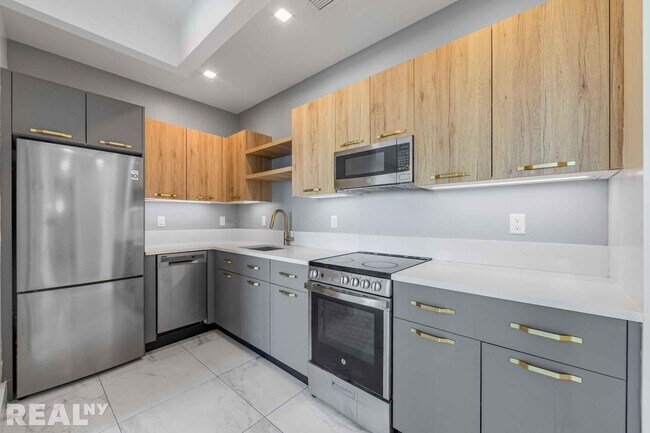 Photo - 1801 Broadway Unit 5C