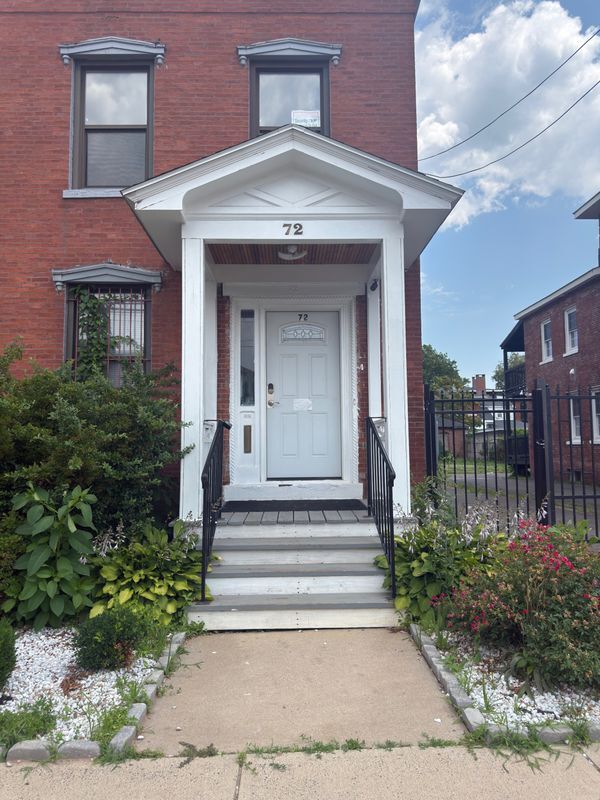 Building Photo - 72 Cedar St Unit 2