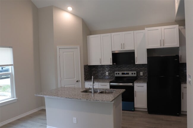 Photo - 9810 Arbor Oak