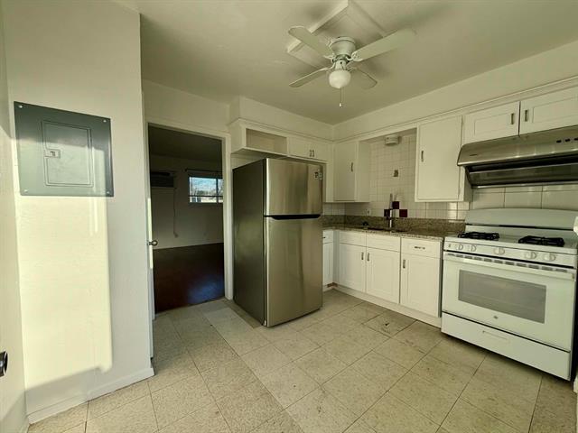 Photo - 321 La Salle Dr