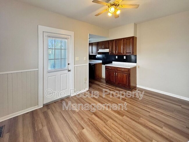 Photo - 1020 Baldwin St