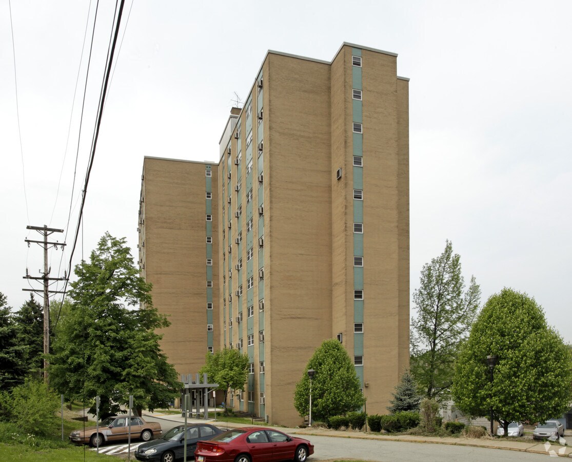 Photo - General Braddock Towers