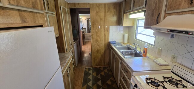 Building Photo - 400 N Plaza Dr Rental