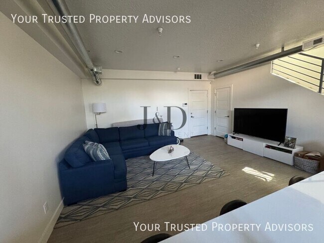 Photo - 447 N Beaumont Ct