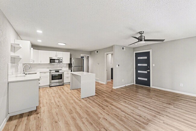 3921 Wyandotte