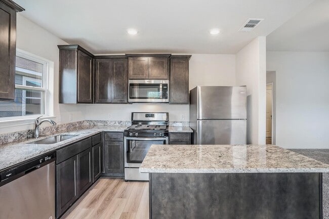 Photo - 1460 Sunkiss Dr