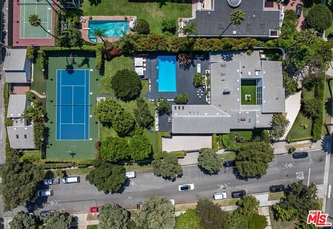 Building Photo - 624 N Beverly Dr Rental