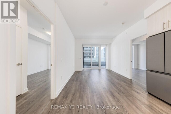 Photo - 95 Oneida Crescent Unit 305
