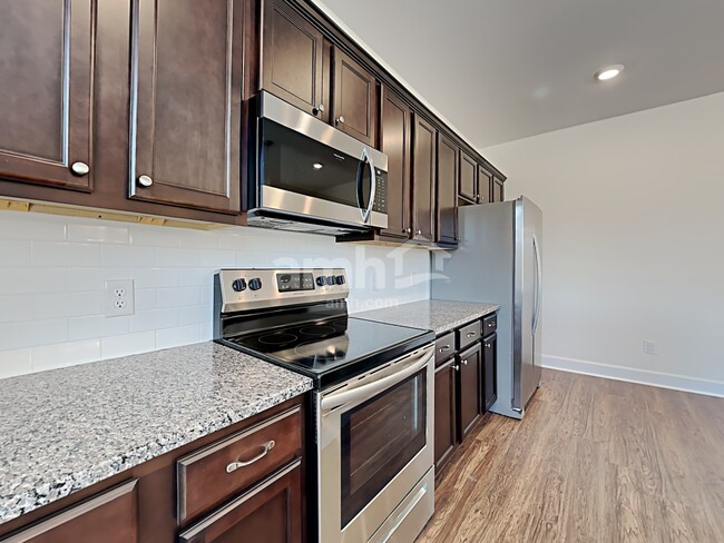 Photo - 2932 Throneberry Ln