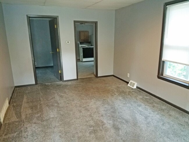 Building Photo - nre321 Unit 321 Rental