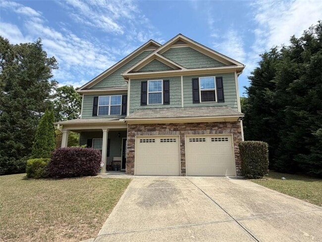 Building Photo - 838 Pine Ln