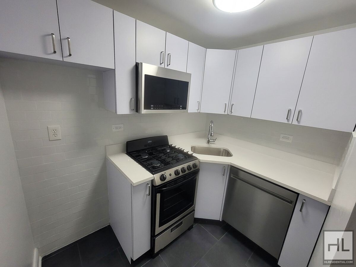 EAST 56 STREET - EAST 56 STREET Apartment Unit 3EB