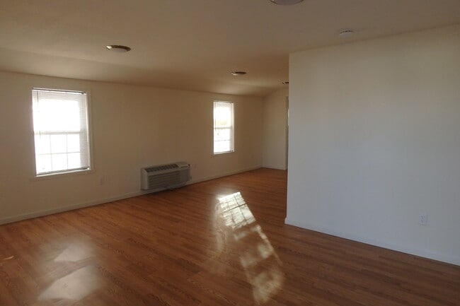 Photo - 910 S Virginia St Unit A